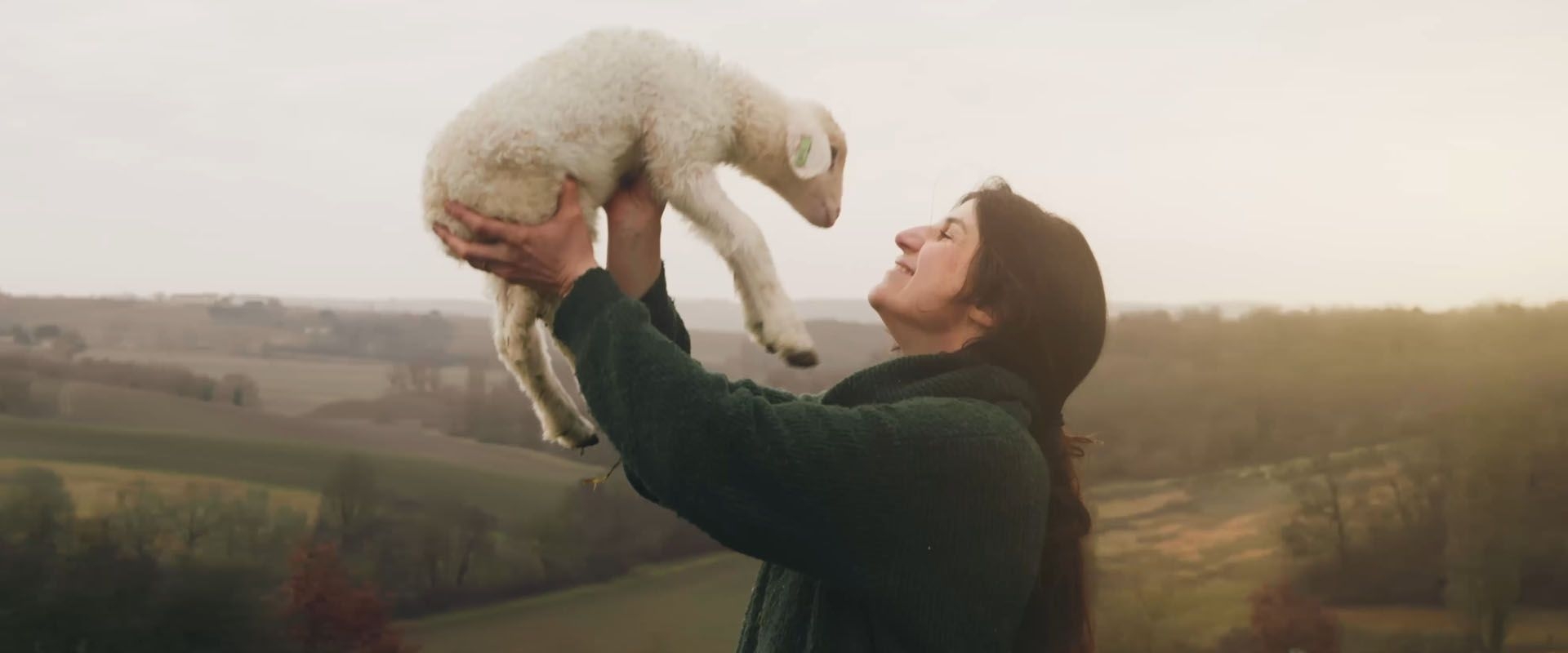 Extrait film publicitaire diffusé au cinéma-  Crédit Agricole Toulouse 31 Campagne l'optimisme